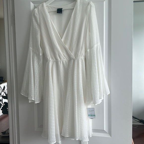 Gabby Skye Size 8 Cream Dress - Picture 1 of 5